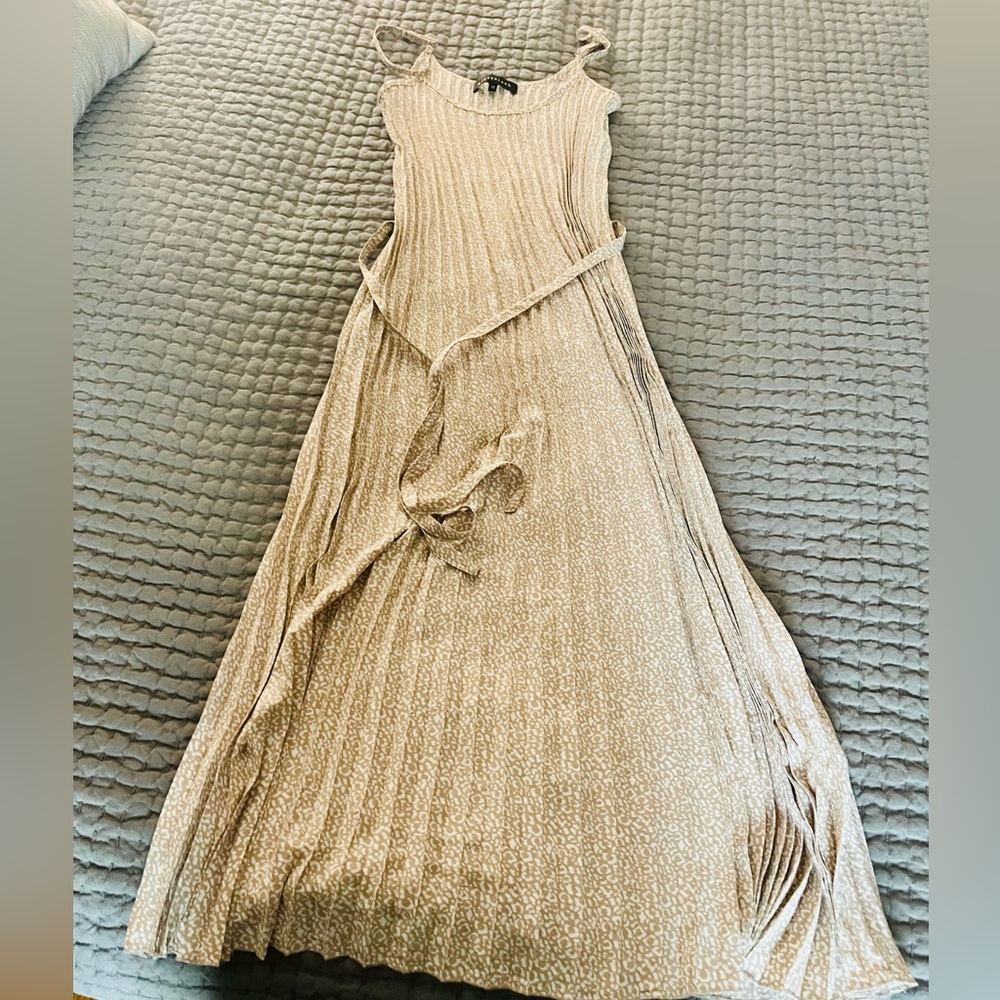 GibsonLook Pleated Dress.